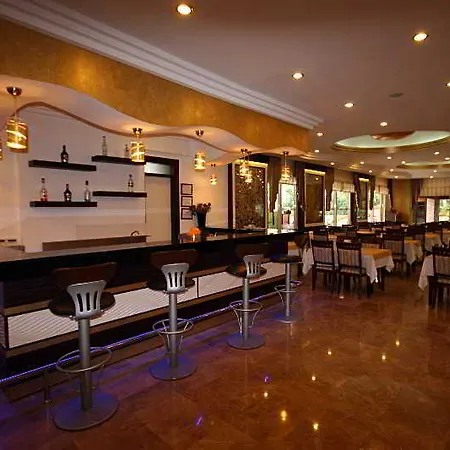 Kleopatra Alis מלון 3*